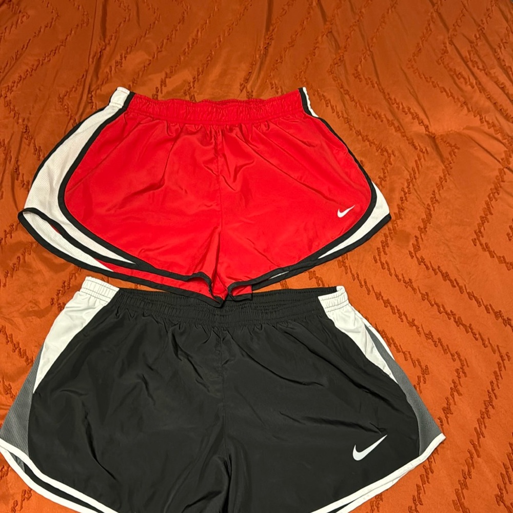 Nike shorts size Large